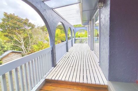 Photo of property in 29 Staincross Street, Green Bay, Auckland, 0604