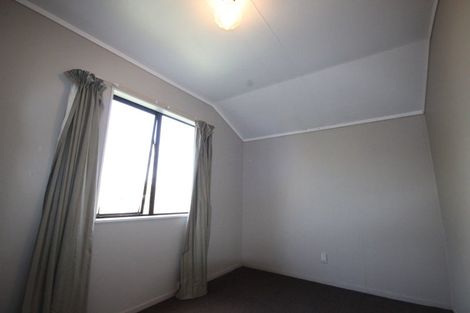 Photo of property in 16 Keeling Street, West End, Palmerston North, 4412