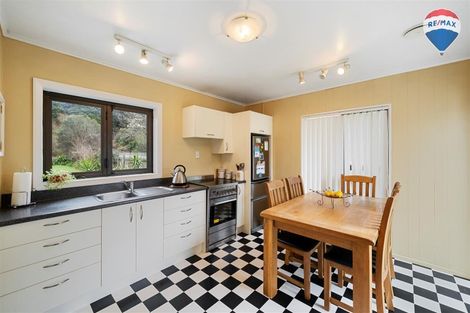 Photo of property in 50 Dover Road, Wainuiomata, Lower Hutt, 5014