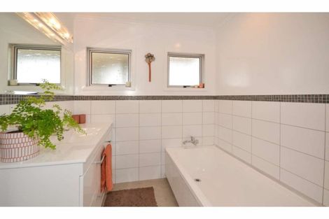 Photo of property in 22 Riverview Road, Kerikeri, 0230