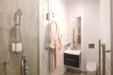 Photo of property in 1f Wilkinson Street, Oriental Bay, Wellington, 6011