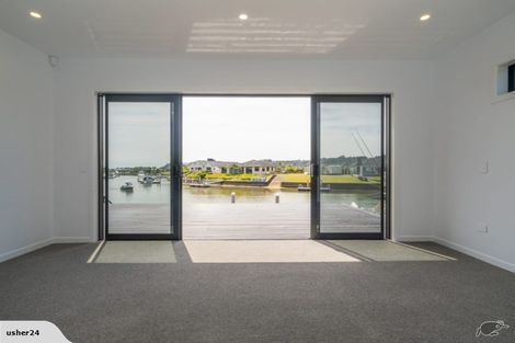 Photo of property in 14 Lady Jocelyn Place, Whitianga, 3510