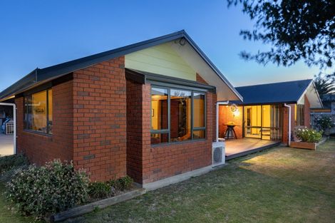 Photo of property in 16 De Castro Drive, Blenheim, 7201