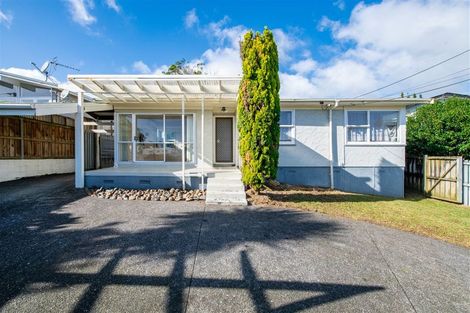 Photo of property in 68 Vodanovich Road, Te Atatu South, Auckland, 0610