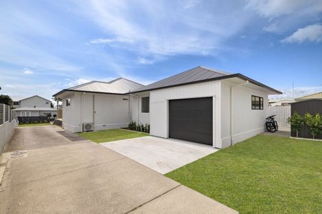 Photo of property in 60a Campbell Road, Mount Maunganui, 3116