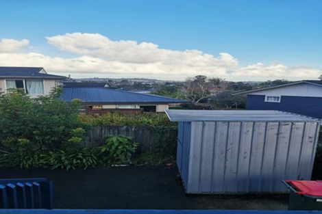 Photo of property in 43 Walworth Avenue, Pakuranga Heights, Auckland, 2010