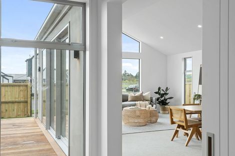 Photo of property in 3/1 Hebe Lane, Northwood, 8051