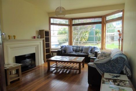 Photo of property in 83 Eden Street, Island Bay, Wellington, 6023