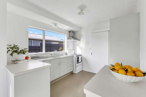 Photo of property in 1/58 Riversdale Drive, Merrilands, New Plymouth, 4312