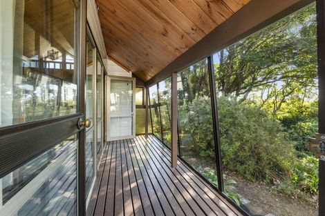 Photo of property in 14 Fairfax Terrace, Frankleigh Park, New Plymouth, 4310