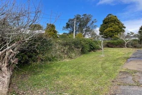 Photo of property in 22 Cliff View Drive, Green Bay, Auckland, 0604