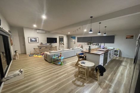 Photo of property in 16 Puriri Road, Pukekohe, 2120