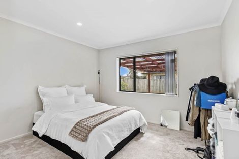 Photo of property in 13 Coleraine Place, East Tamaki, Auckland, 2016
