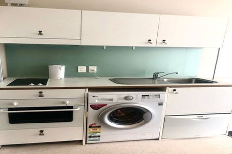 Photo of property in Urbane Apartments, 7/29 Webb Street, Mount Cook, Wellington, 6011