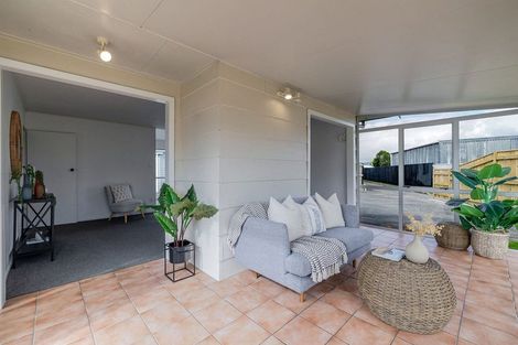 Photo of property in 49 Acacia Street, Kelvin Grove, Palmerston North, 4414