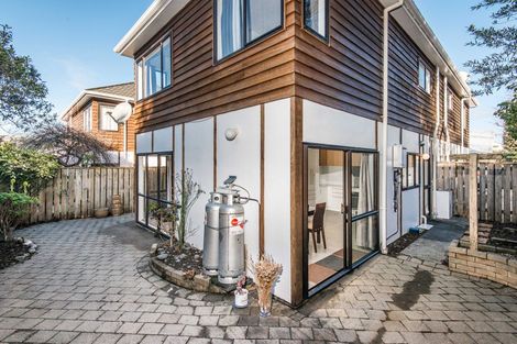 Photo of property in 21f4 Rotoiti Street, Johnsonville, Wellington, 6037