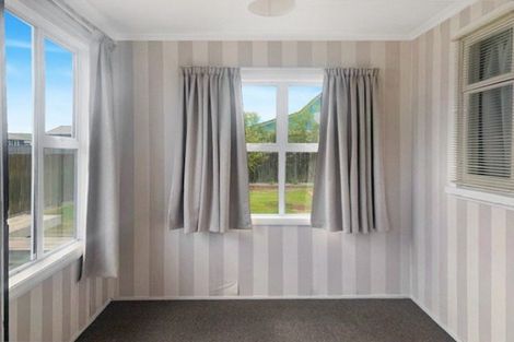 Photo of property in 27 Roore Street, Foxton Beach, Foxton, 4815