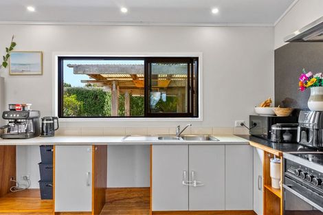 Photo of property in 20 Haywood Lane, Tawharanui Peninsula, Warkworth, 0986