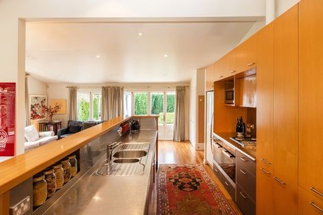 Photo of property in 42 Holly Road, St Albans, Christchurch, 8014