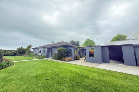 Photo of property in 154 Ohinepanea Road, Pukehina, Te Puke, 3186