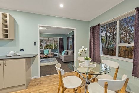 Photo of property in 3 Seabar Place, Glen Eden, Auckland, 0602