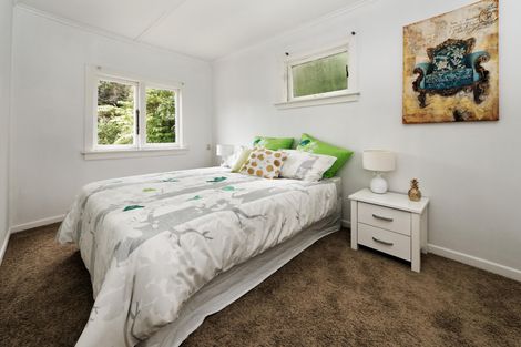 Photo of property in 749 South Titirangi Road, Titirangi, Auckland, 0604