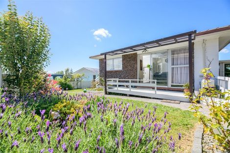 Photo of property in 2/27 Spence Road, Henderson, Auckland, 0612