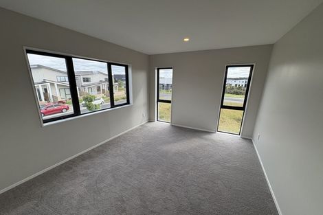 Photo of property in 9 Kapeta Lane, Karaka, Papakura, 2113