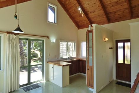 Photo of property in 1282 Whangaparaoa Road, Army Bay, Whangaparaoa, 0930