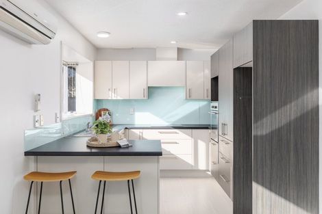 Photo of property in 2/52a Berkshire Drive, Avonhead, Christchurch, 8042