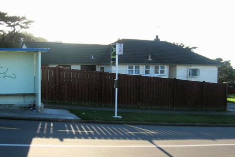 Photo of property in 2 Pikarere Street, Titahi Bay, Porirua, 5022