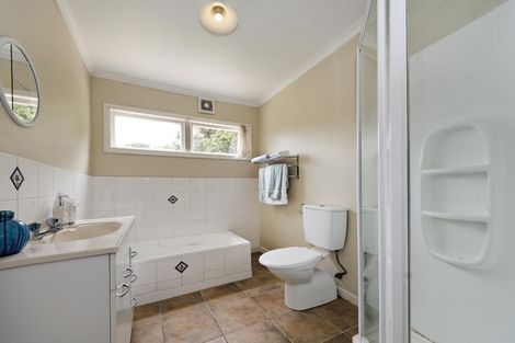 Photo of property in 749 South Titirangi Road, Titirangi, Auckland, 0604