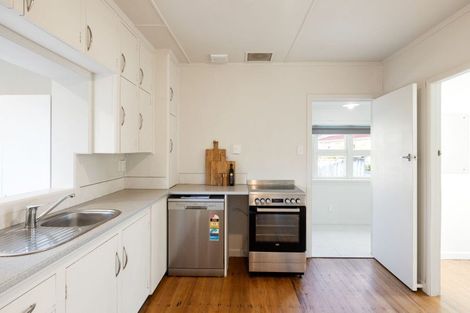 Photo of property in 12 Thornton Road, Cambridge, 3434