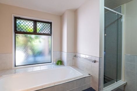 Photo of property in 12 Felstead Place, Avonhead, Christchurch, 8042