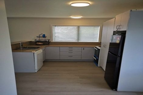 Photo of property in 17 Diana Drive, Glenfield, Auckland, 0627