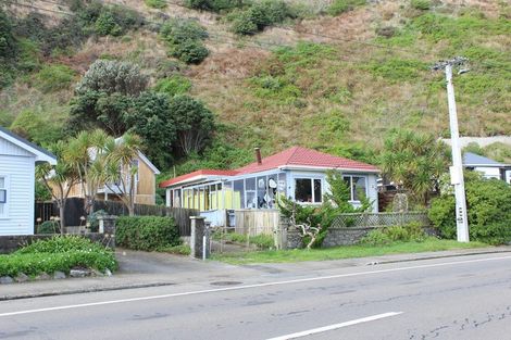 Photo of property in 47 Moa Point Road, Moa Point, Wellington, 6022