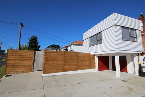 Photo of property in 8 Croydon Road, New Lynn, Auckland, 0600