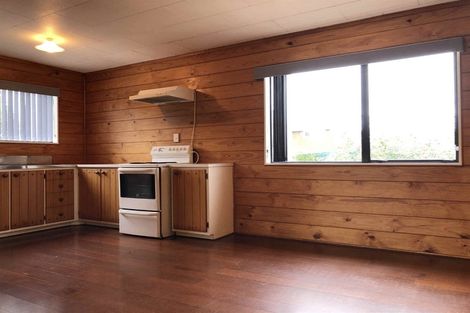 Photo of property in 158 View Road, Sunnyvale, Auckland, 0612