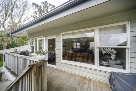 Photo of property in 4 Waicola Drive, Fitzherbert, Palmerston North, 4471