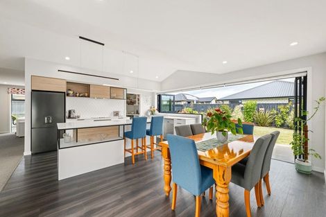 Photo of property in 17 Rose Manor Drive, Springlands, Blenheim, 7201