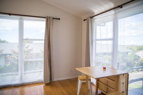 Photo of property in 1/11 Liston Street, Northcote, Auckland, 0627