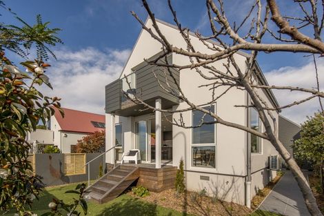 Photo of property in 19 Beachville Road, Redcliffs, Christchurch, 8081