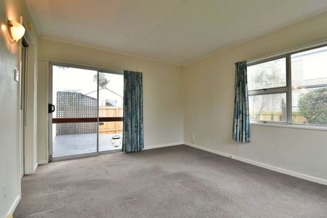 Photo of property in 64 Hargest Crescent, Saint Kilda, Dunedin, 9012