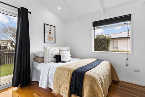 Photo of property in 1/6 Mcleod Road, Weymouth, Auckland, 2103