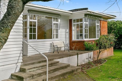 Photo of property in 75 Taylor Street, Cambridge, 3434