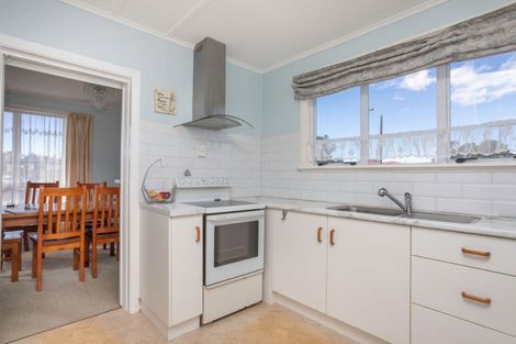 Photo of property in 72 Barraud Street, Dannevirke, 4930