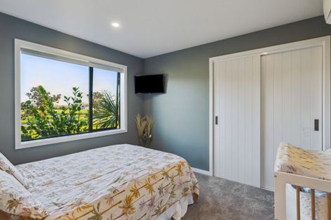 Photo of property in 34 Ohau Gravels Way, Ohau, Levin, 5570