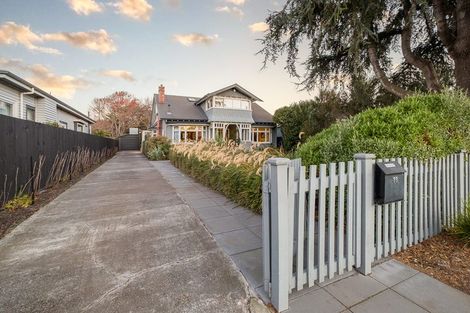 Photo of property in 86 Saint Martins Road, Saint Martins, Christchurch, 8022