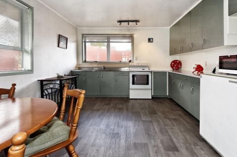 Photo of property in 3/2 Routley Drive, Glen Eden, Auckland, 0602