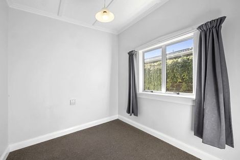 Photo of property in 3 Shortland Street, Lower Vogeltown, New Plymouth, 4310